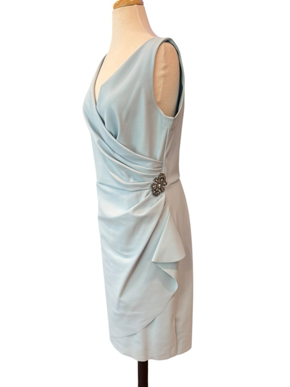 Alex Evenings Surplice Ruched Sheath Dress Rhinestone Brooch Light Blue Size 14 - Picture 3 of 10